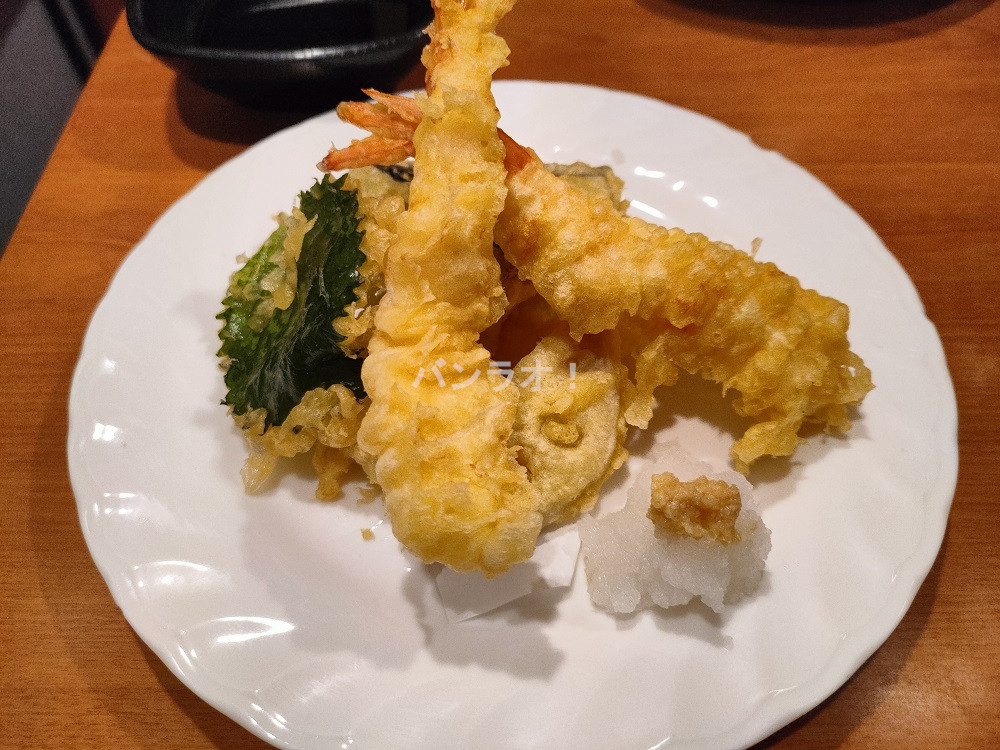 海老と野菜の天ぷら盛り : 280THB